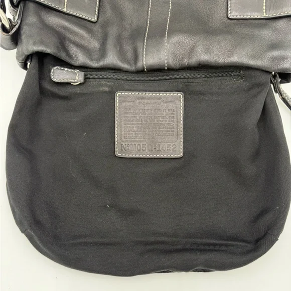 Coach Soho Buckle Flap Hobo Black Leather Y2K Shoulder Bag 1452 Silver Hardware - Picture 10 of 16